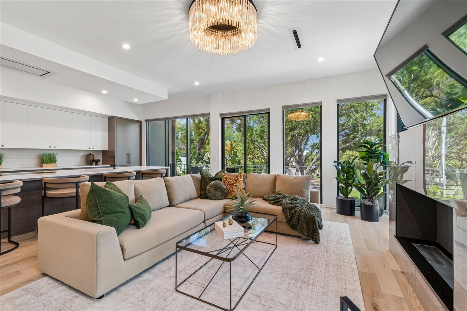 DAVIS POINT - Residential