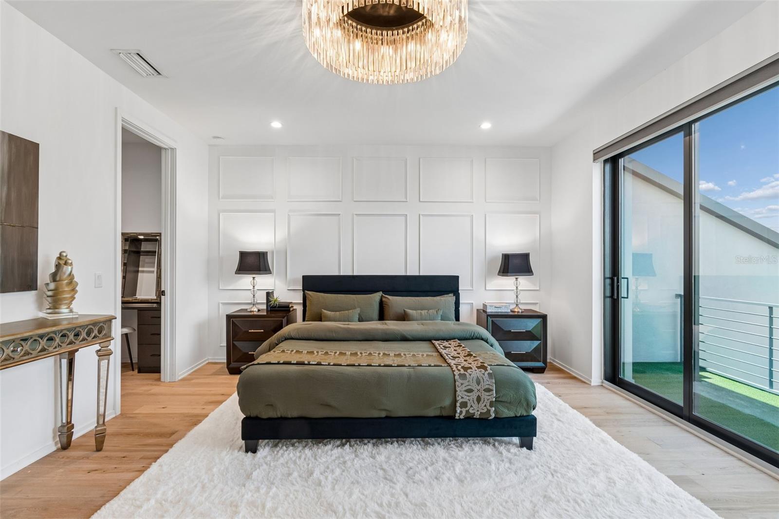 DAVIS POINT - Residential