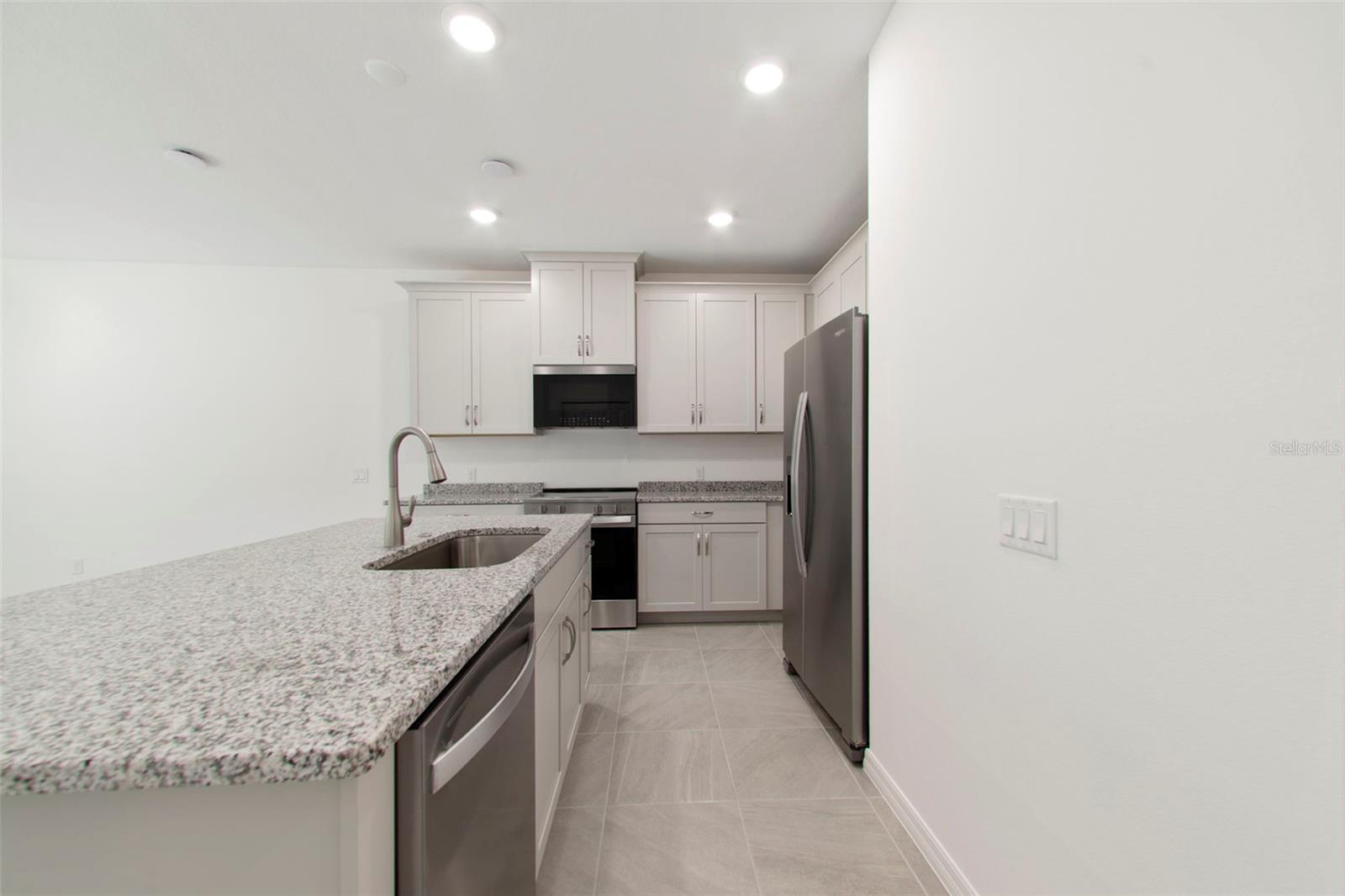 1685 GREENLEAF WOODS COVE