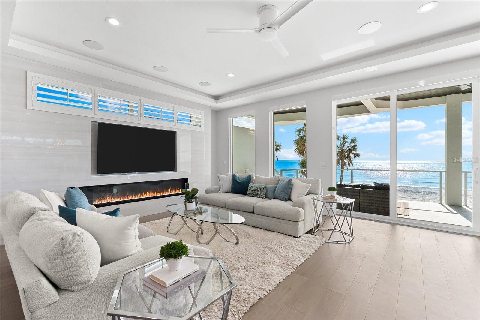 INDIAN ROCKS - Residential