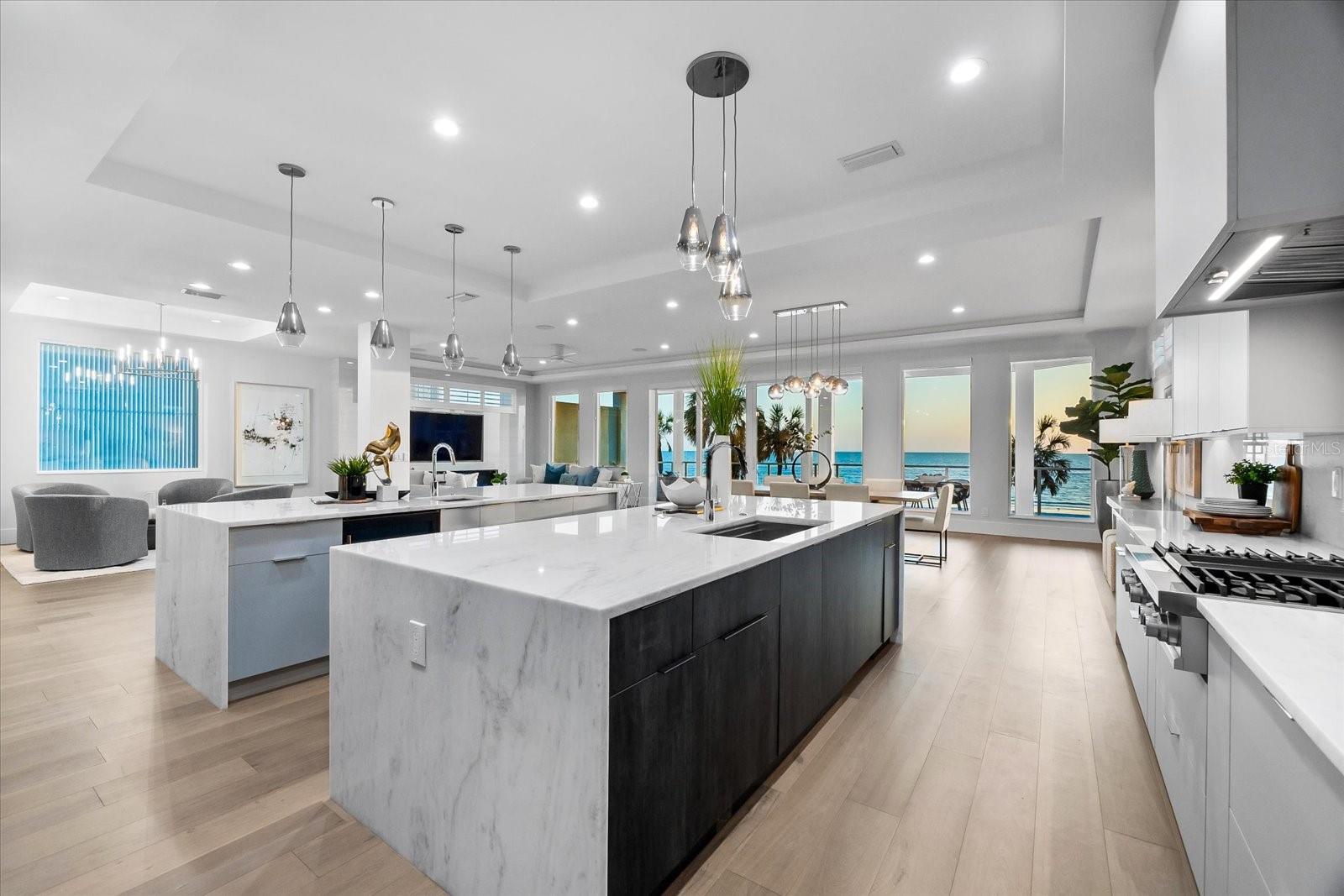 INDIAN ROCKS - Residential