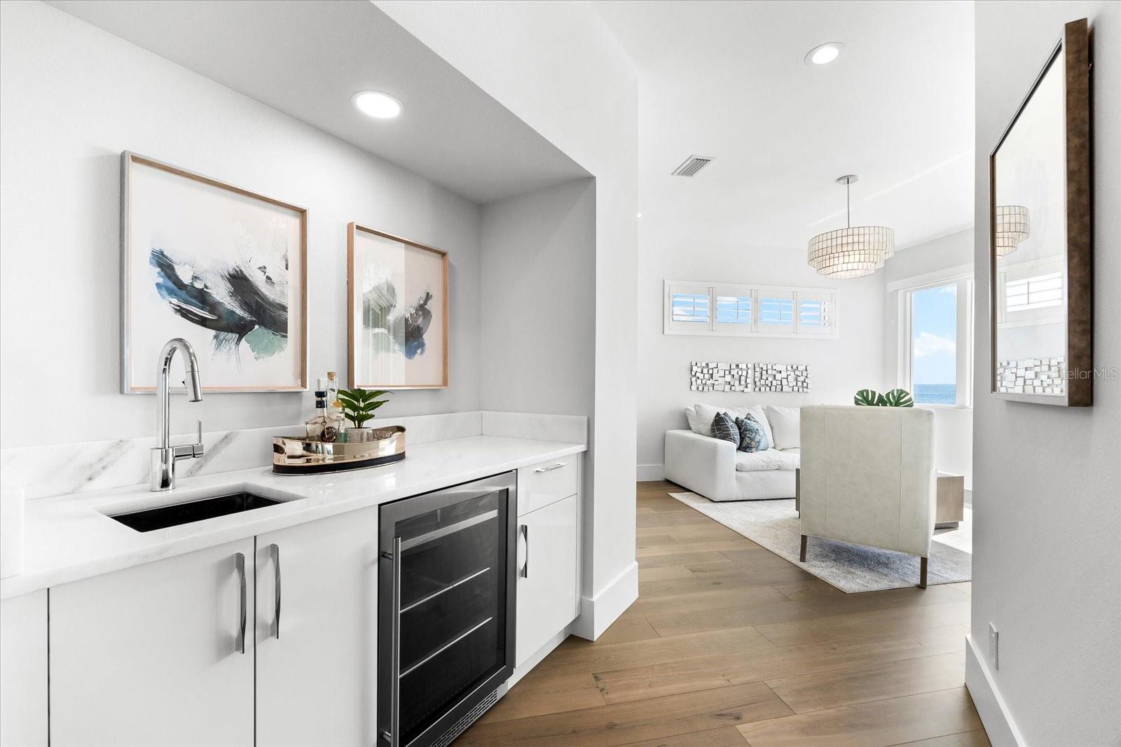 INDIAN ROCKS - Residential