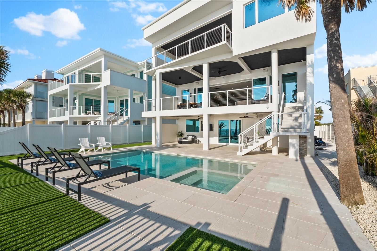 INDIAN ROCKS - Residential