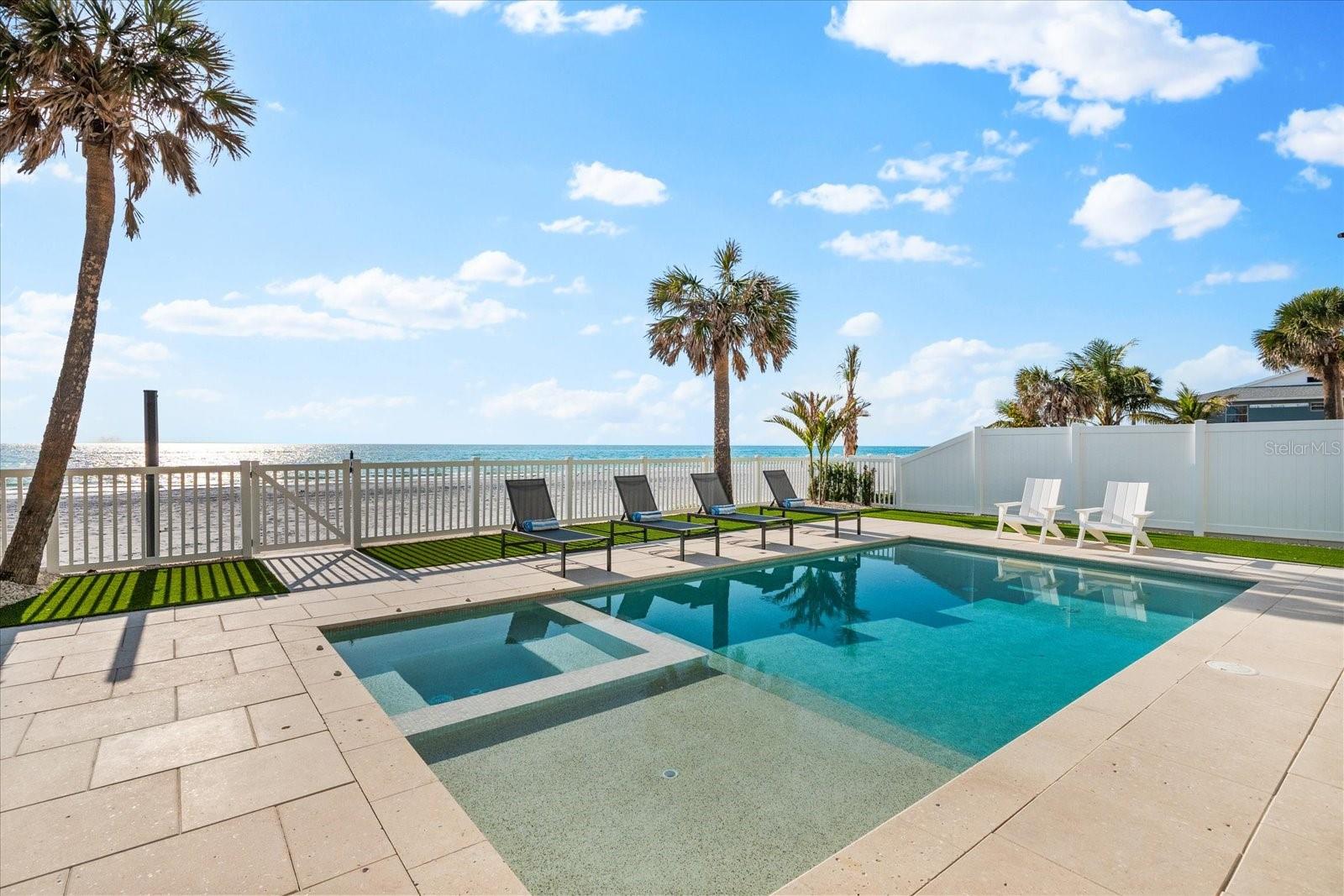 INDIAN ROCKS - Residential