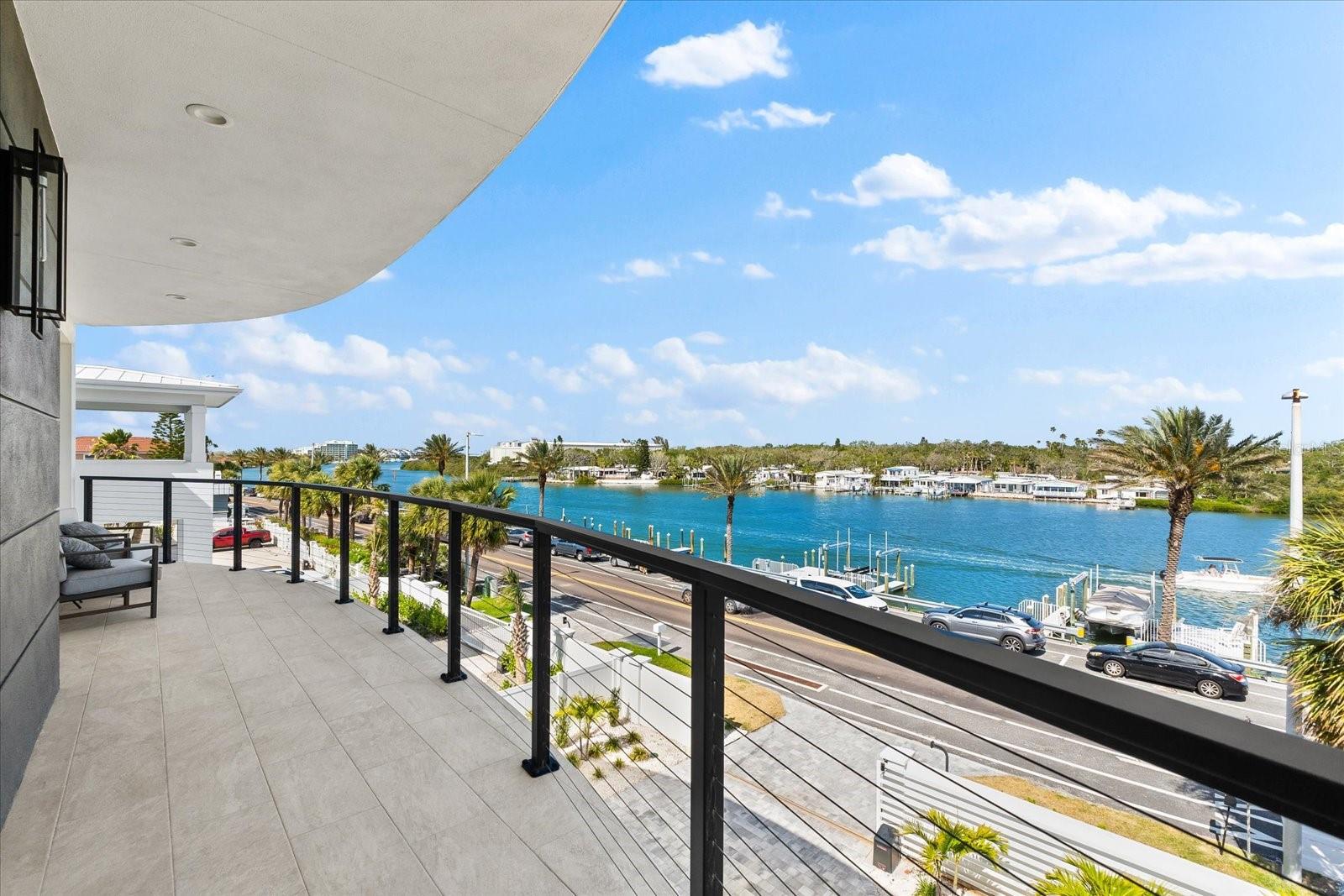 INDIAN ROCKS - Residential