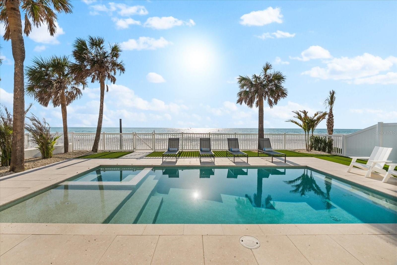 INDIAN ROCKS - Residential