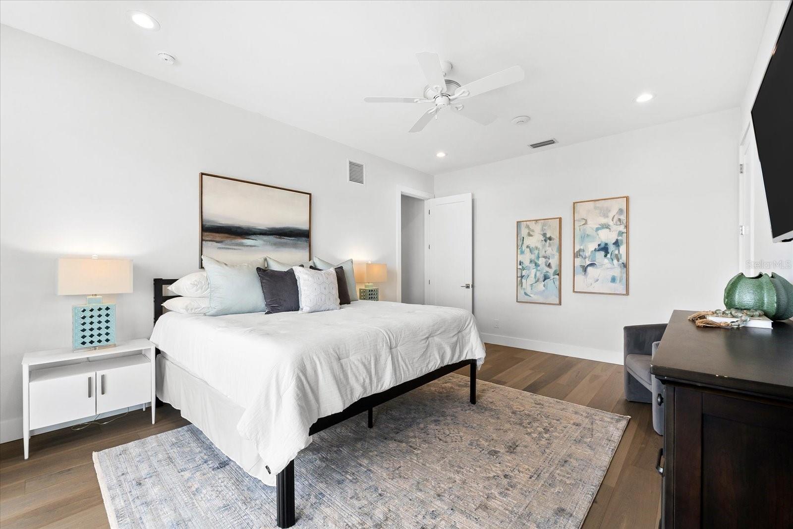 INDIAN ROCKS - Residential