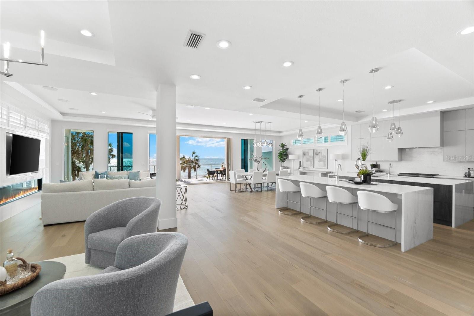 INDIAN ROCKS - Residential