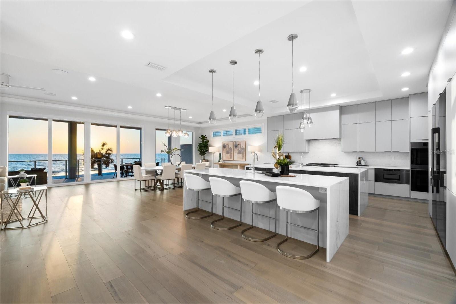 INDIAN ROCKS - Residential