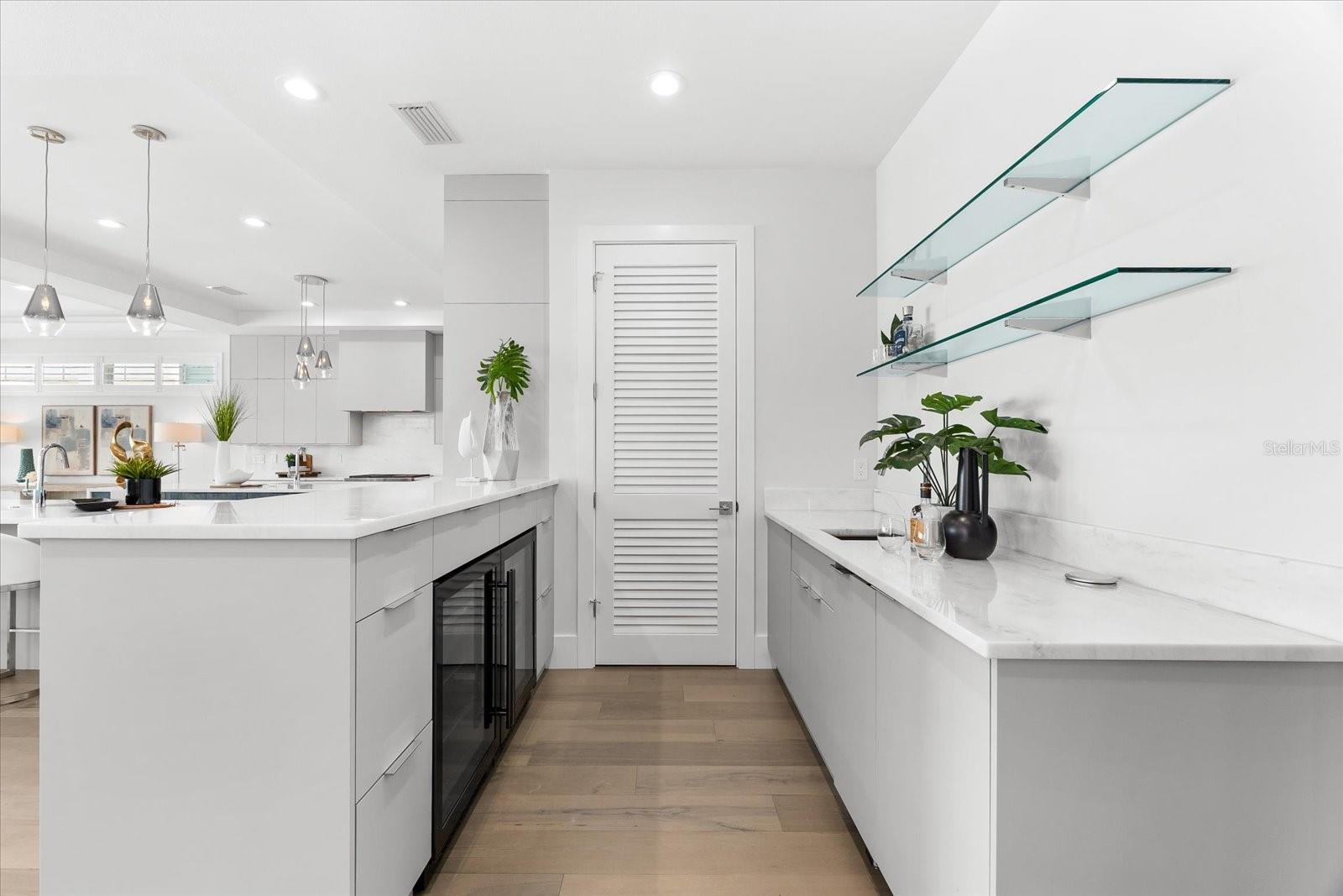 INDIAN ROCKS - Residential