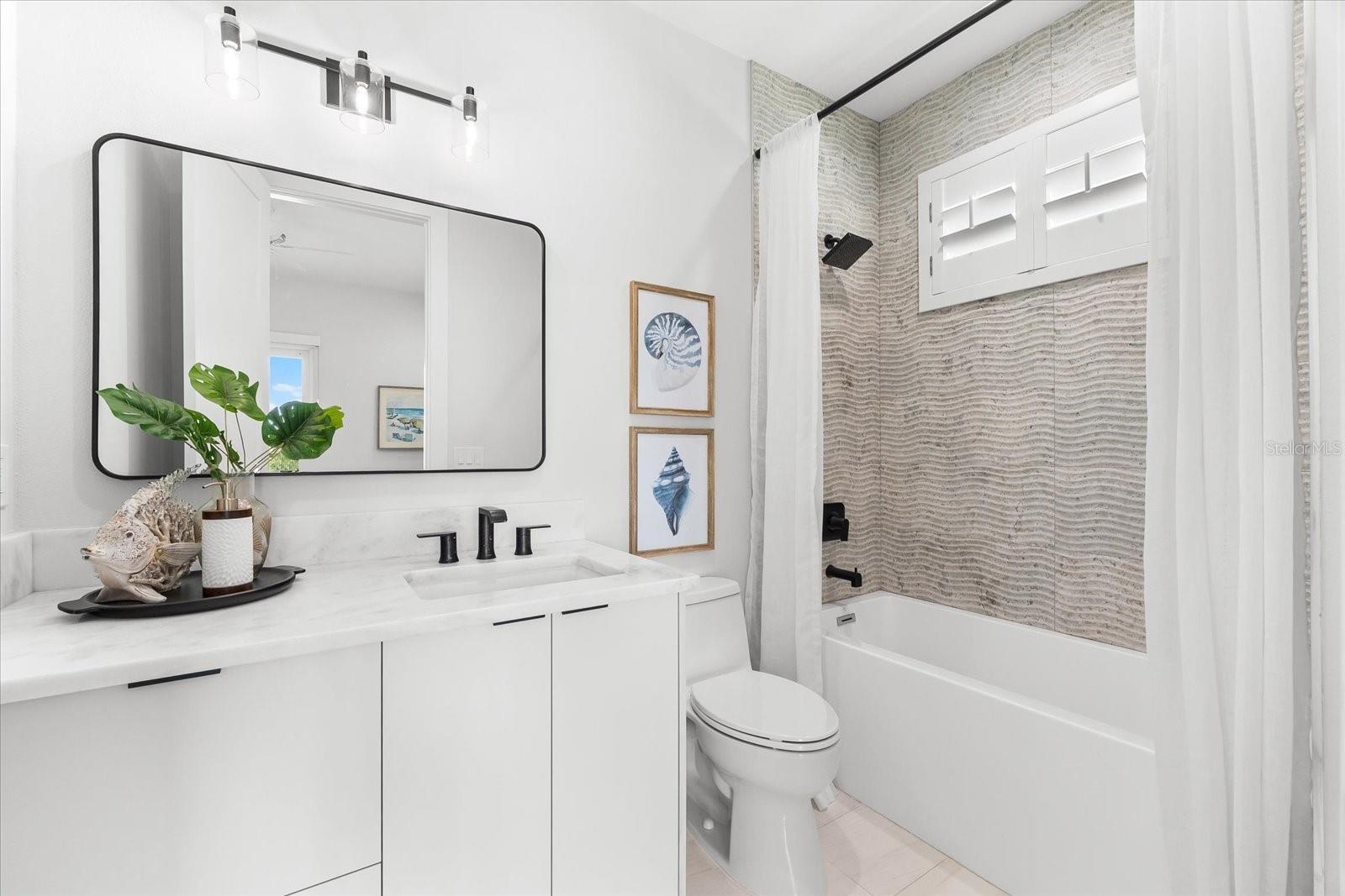 INDIAN ROCKS - Residential