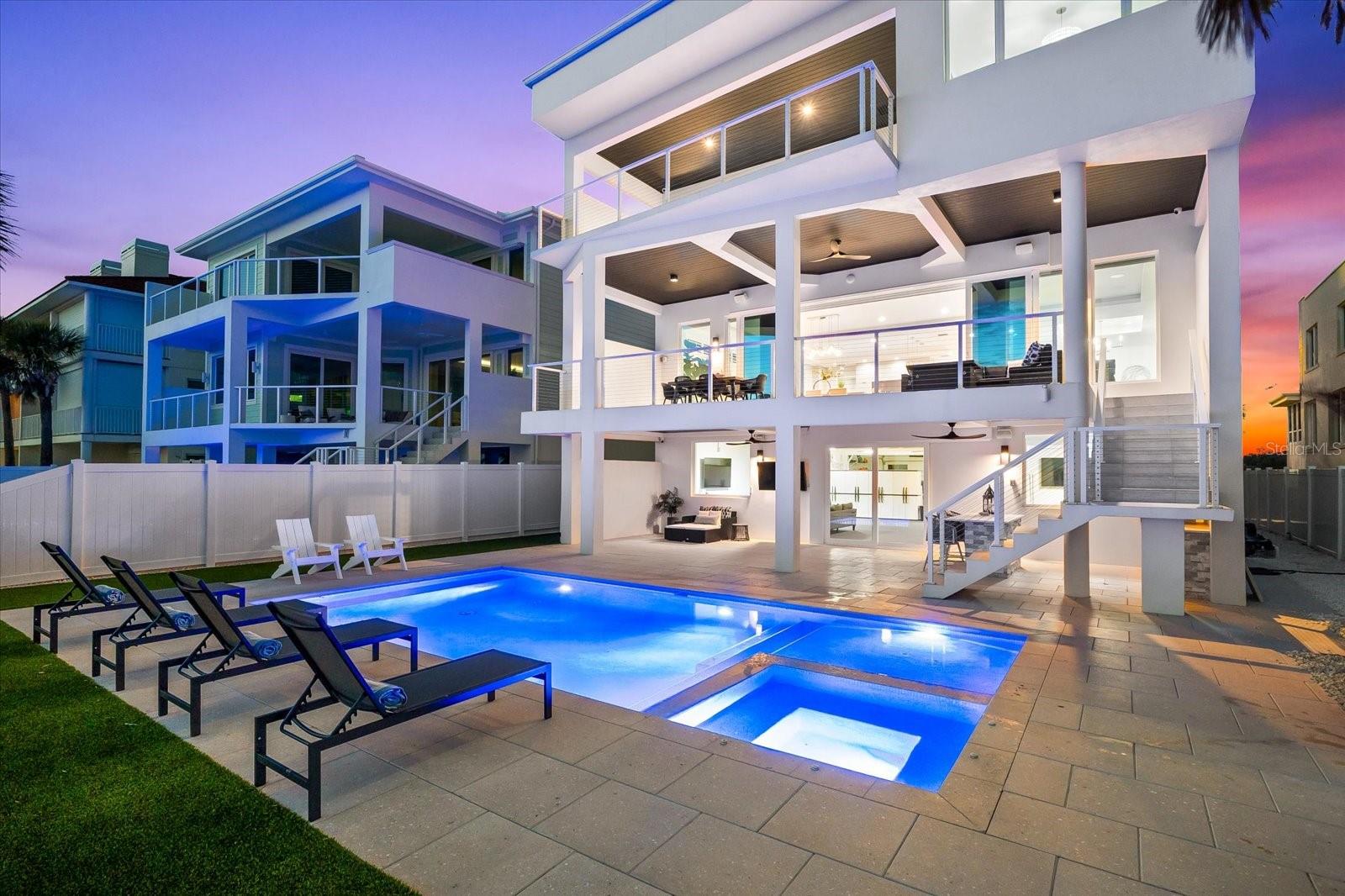 INDIAN ROCKS - Residential