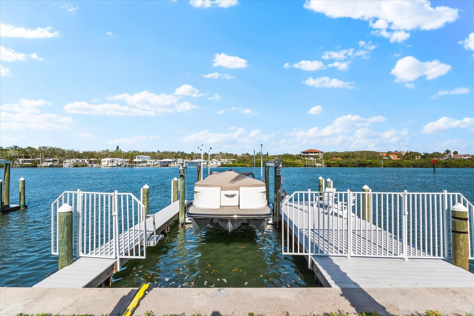 INDIAN ROCKS - Residential