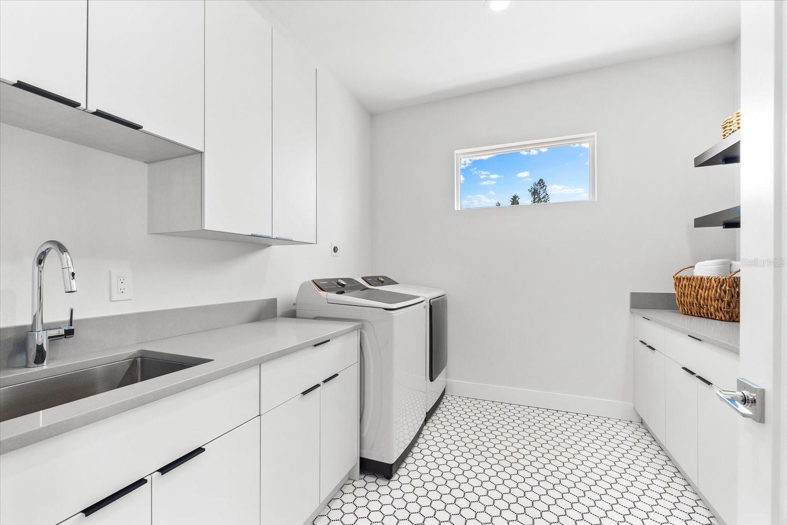 INDIAN ROCKS - Residential