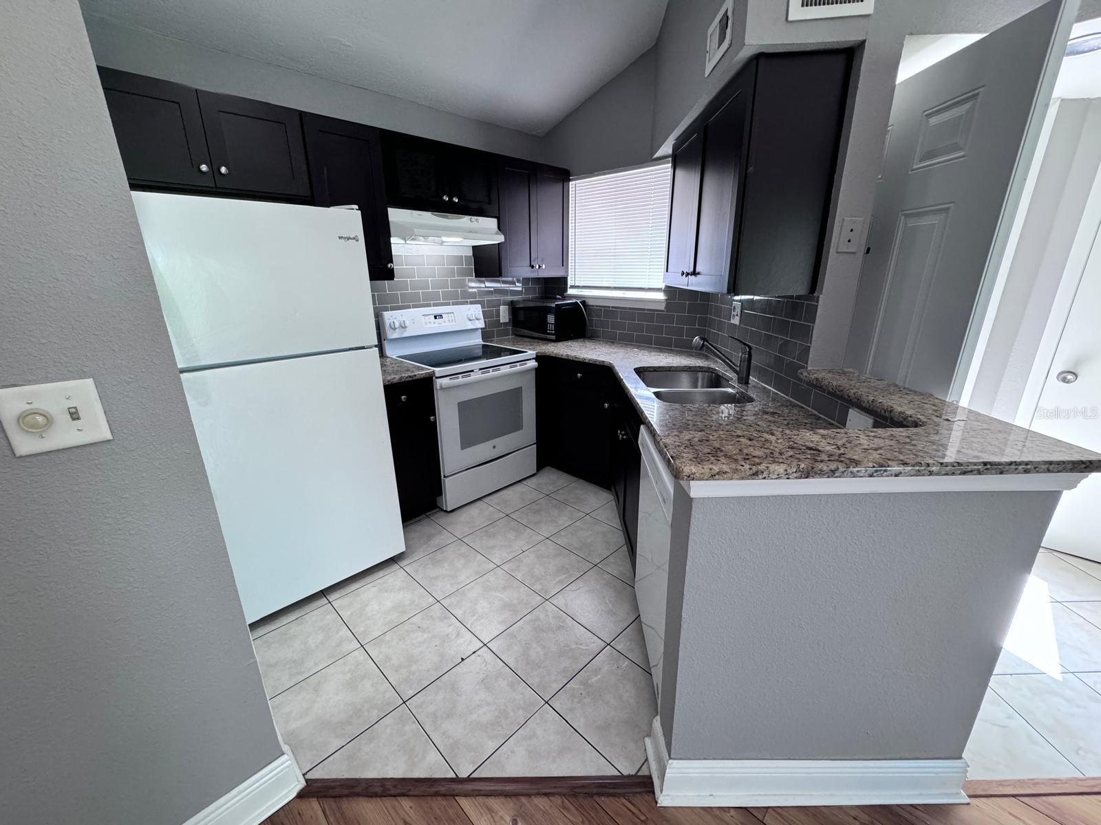 PLAZA/MILLENIUM - Residential Lease