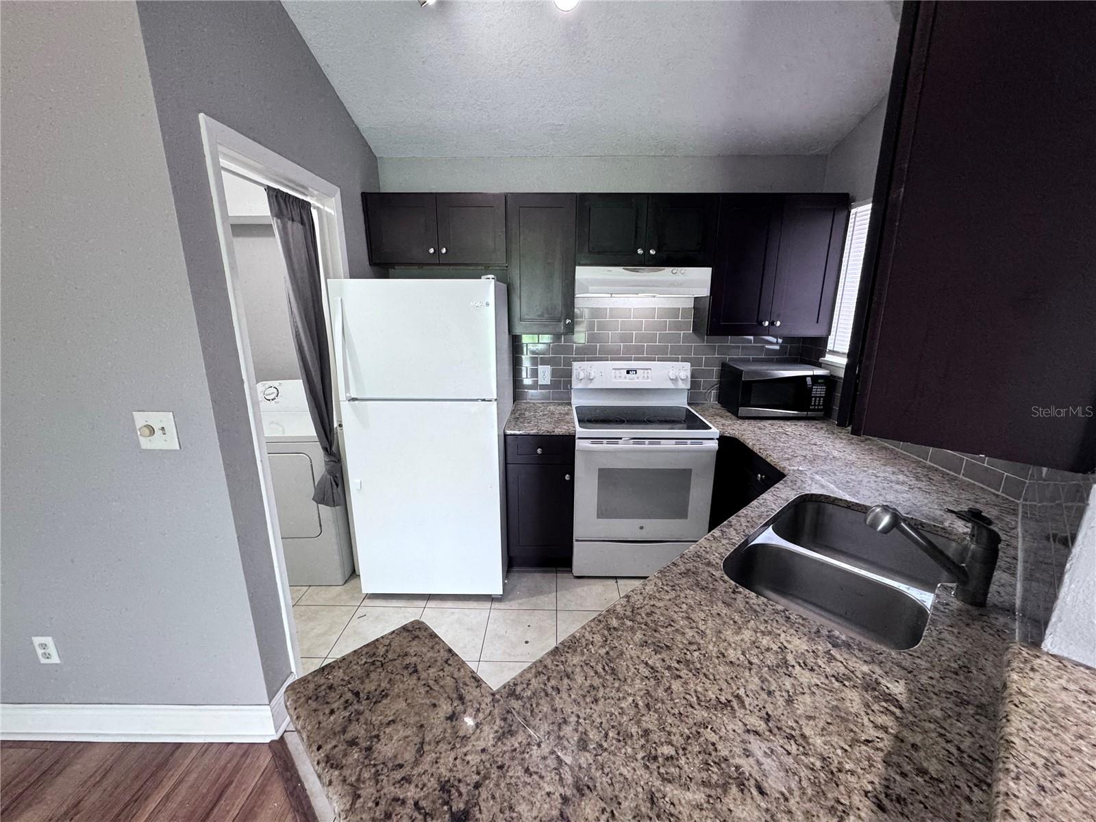 PLAZA/MILLENIUM - Residential Lease