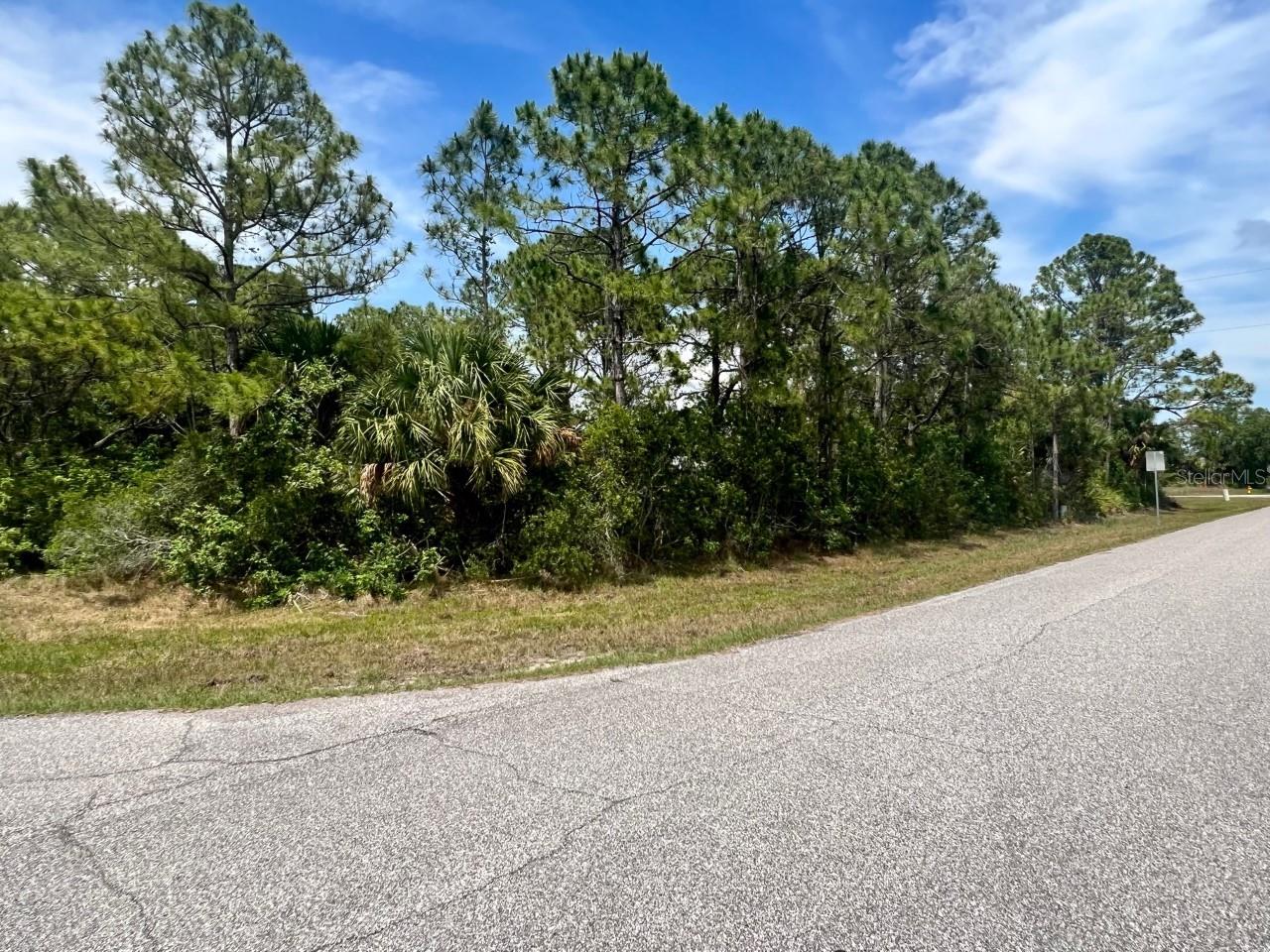 PORT CHARLOTTE SEC 060 - Land