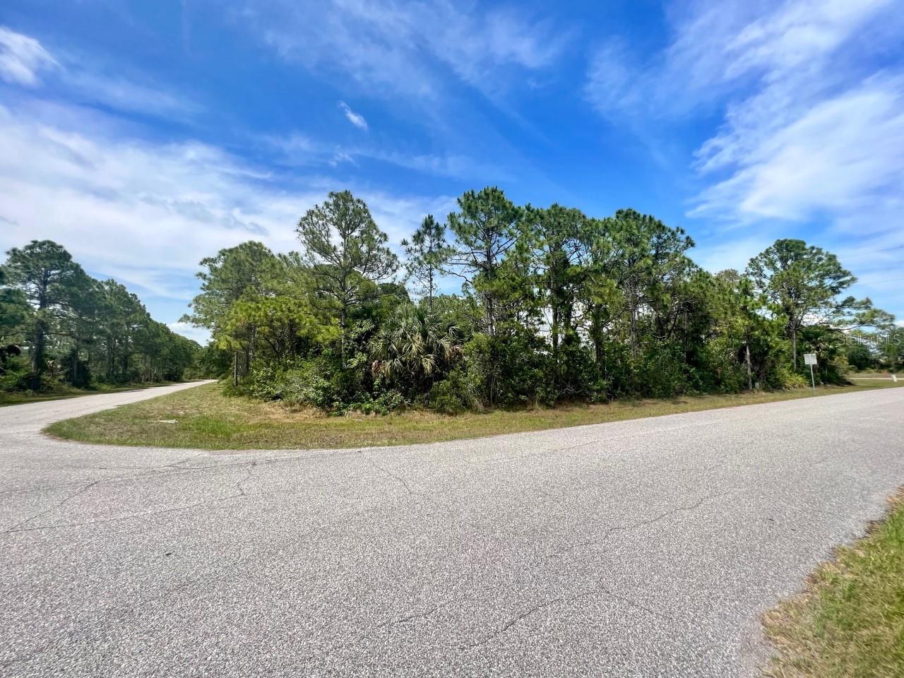 PORT CHARLOTTE SEC 060 - Land