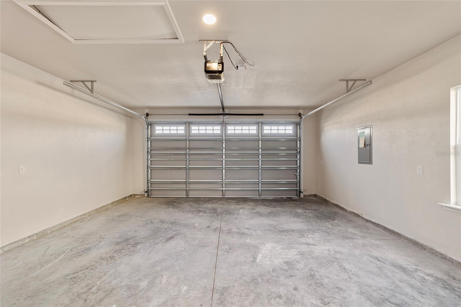 GRAND OAKS AT TOWER PH 2 PB 37 PG 63 - Residential