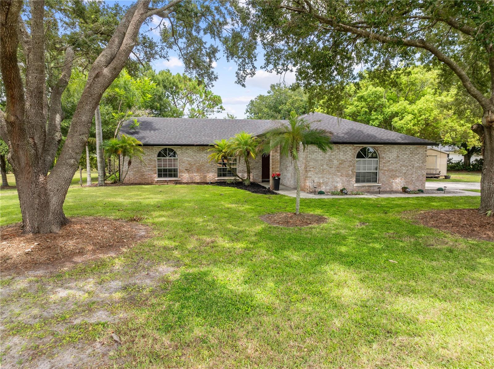 2810 WINDSONG LANE