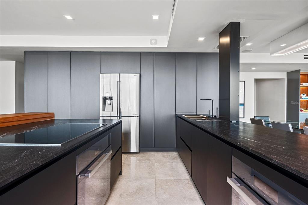 COSMOPOLITAN - Residential