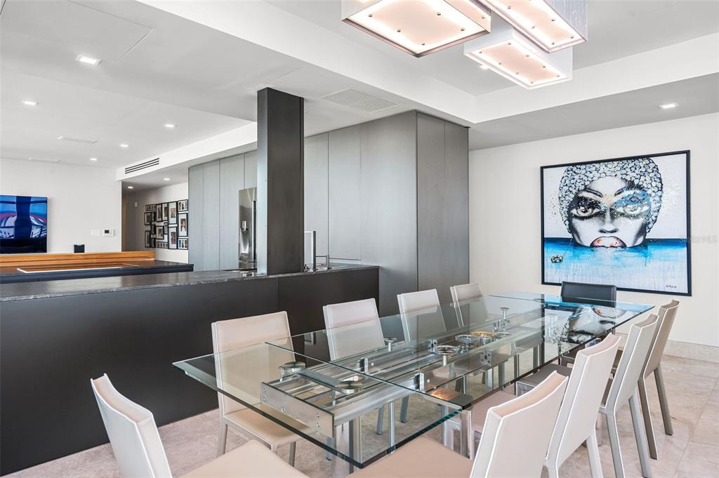 COSMOPOLITAN - Residential