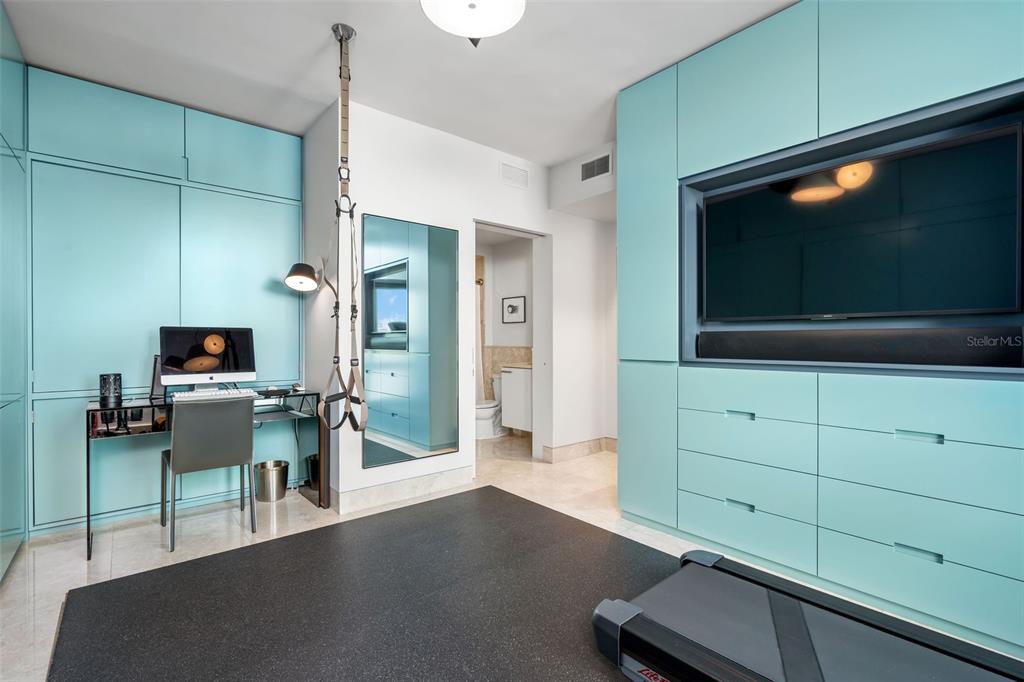 COSMOPOLITAN - Residential