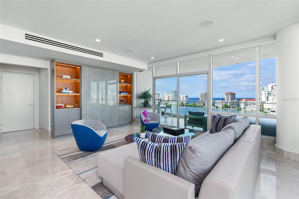 COSMOPOLITAN - Residential