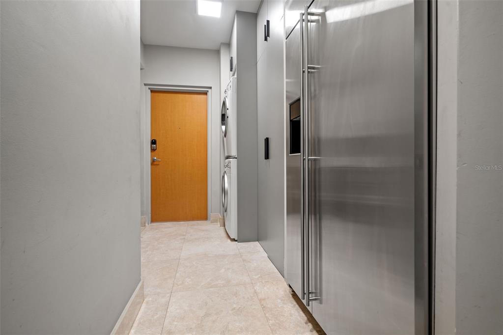 COSMOPOLITAN - Residential