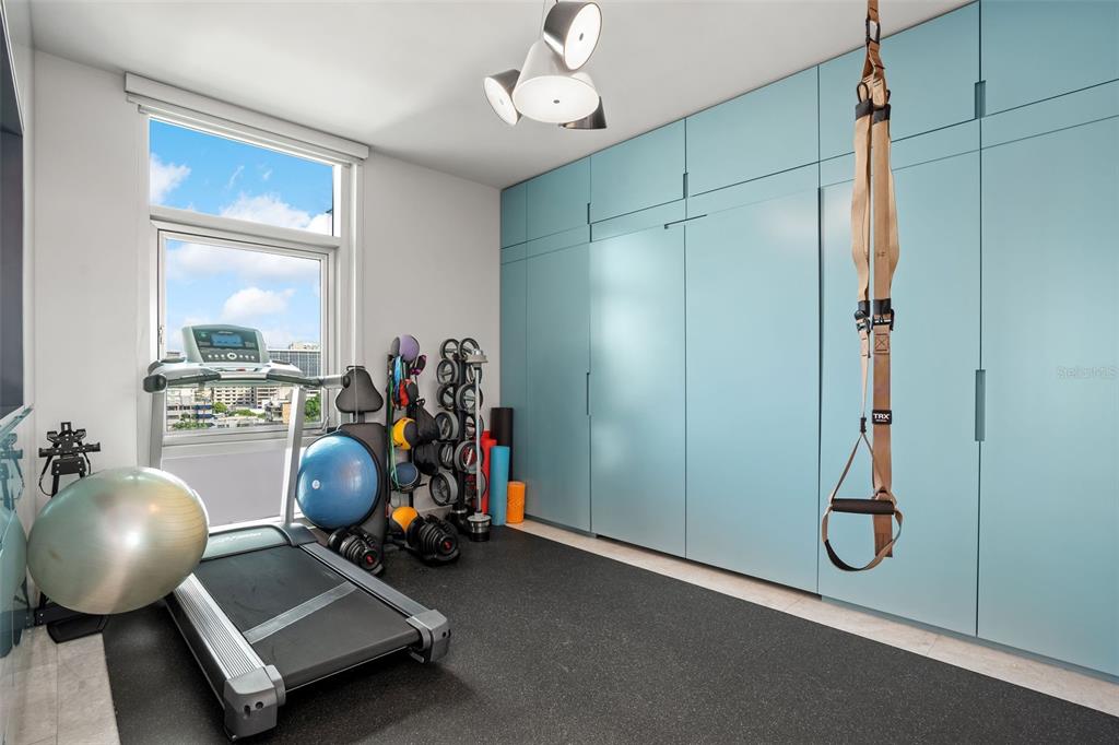 COSMOPOLITAN - Residential