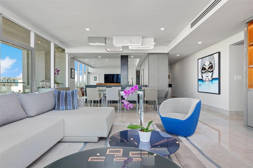 COSMOPOLITAN - Residential