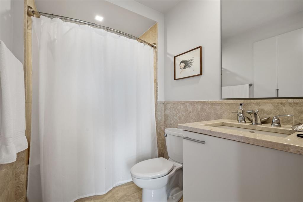 COSMOPOLITAN - Residential