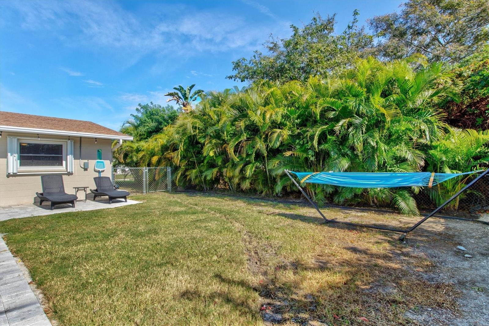 SOUTH GATE - Residential Lease