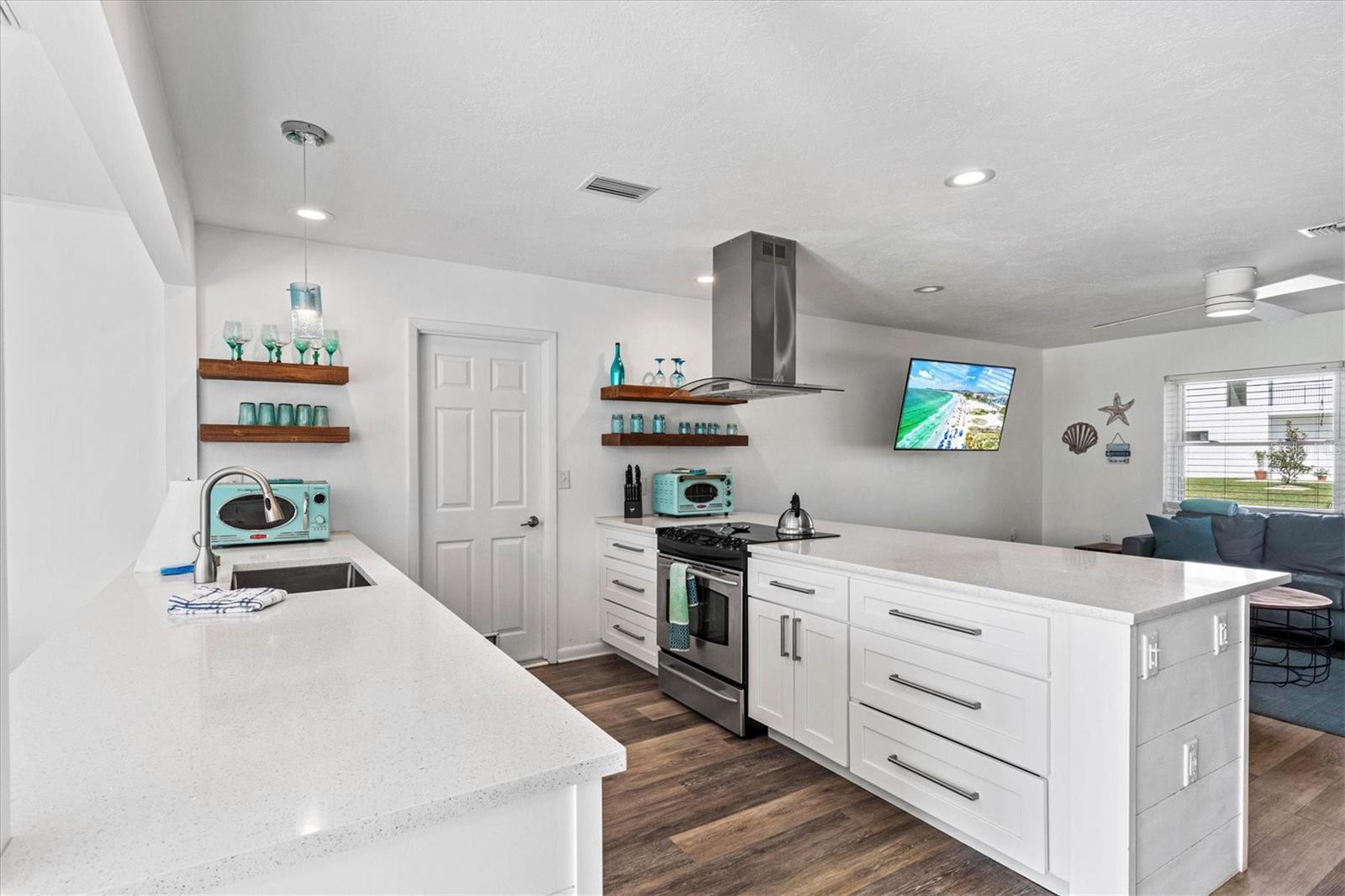 SOUTH GATE - Residential Lease