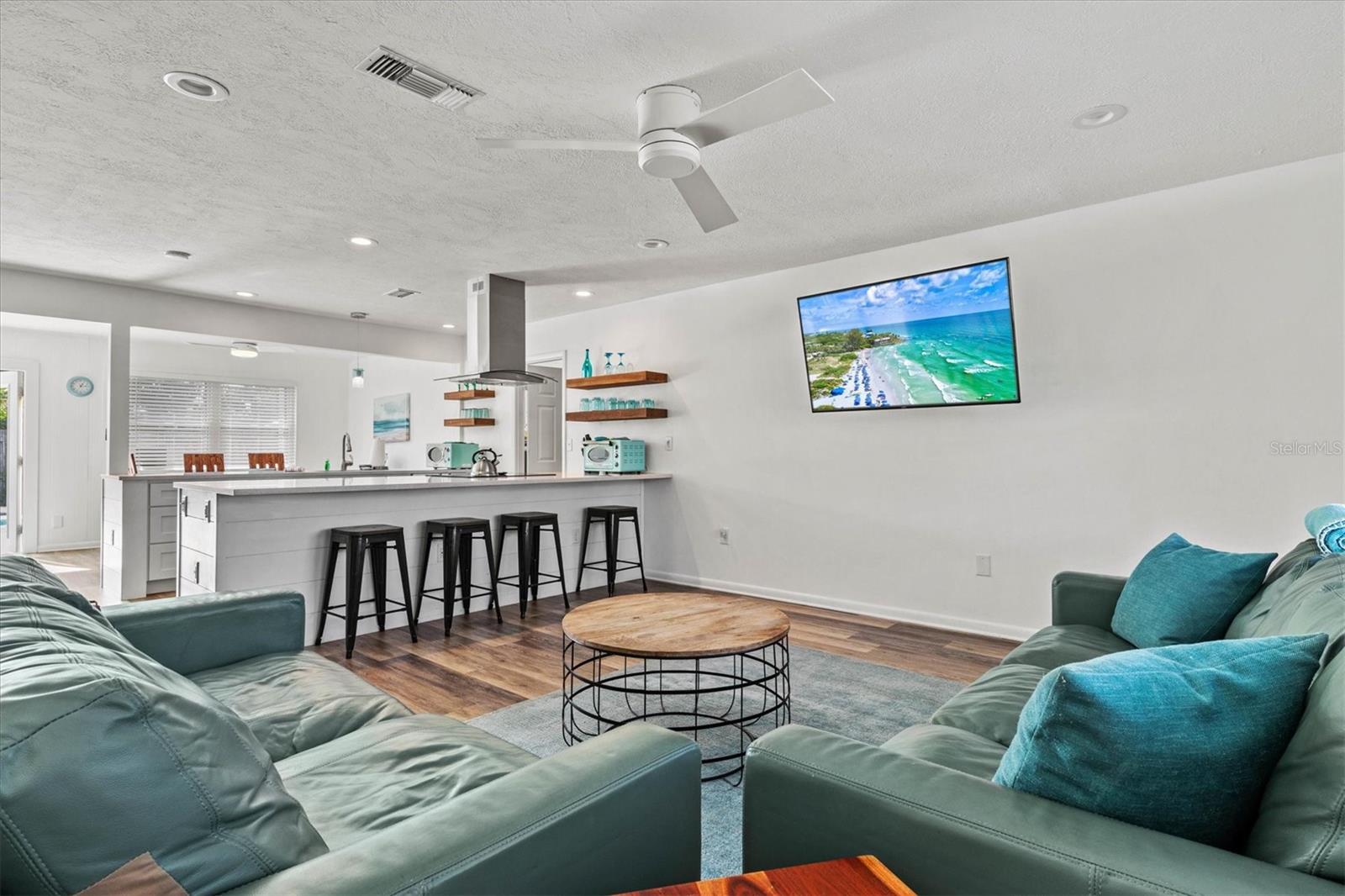 SOUTH GATE - Residential Lease