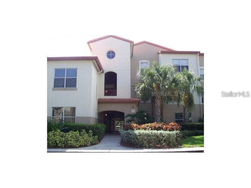 Location, Location! Come see this beautifully renovated 3-bedroom, 2-bathroom condo with a private balcony on the second floor, located in the desirable Bona Vista Condominium in Altamonte Springs.
This home has been newly renovated with fresh flooring, updated bathrooms, and mostly new appliances.
Bona Vista is a resort-style gated community offering fantastic amenities, including: Sparkling pool and hot tub, Fitness center, Clubhouse with movie theater and party room, Barbecue area near the pool, Sand volleyball court & playground, Indoor basketball and racquetball courts, Car wash station. Conveniently located just off 434 near 436. Walkable distance to Winn-Dixie, Target, CVS, Walmart, Costco, dining, and entertainment! HOA approval is required for all tenants.