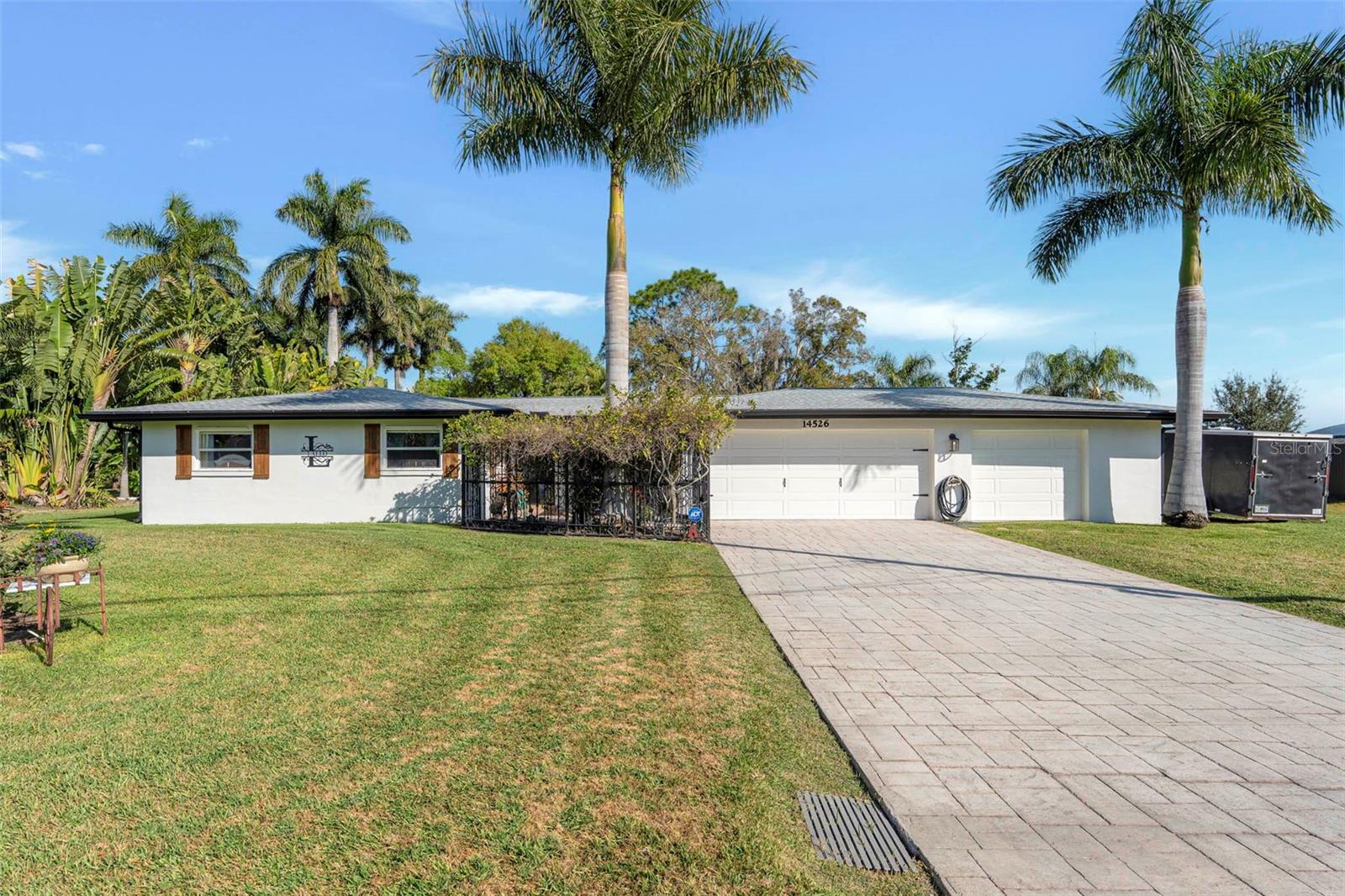 PARADISE SHORES - Residential