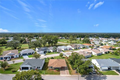 A home in LAKELAND