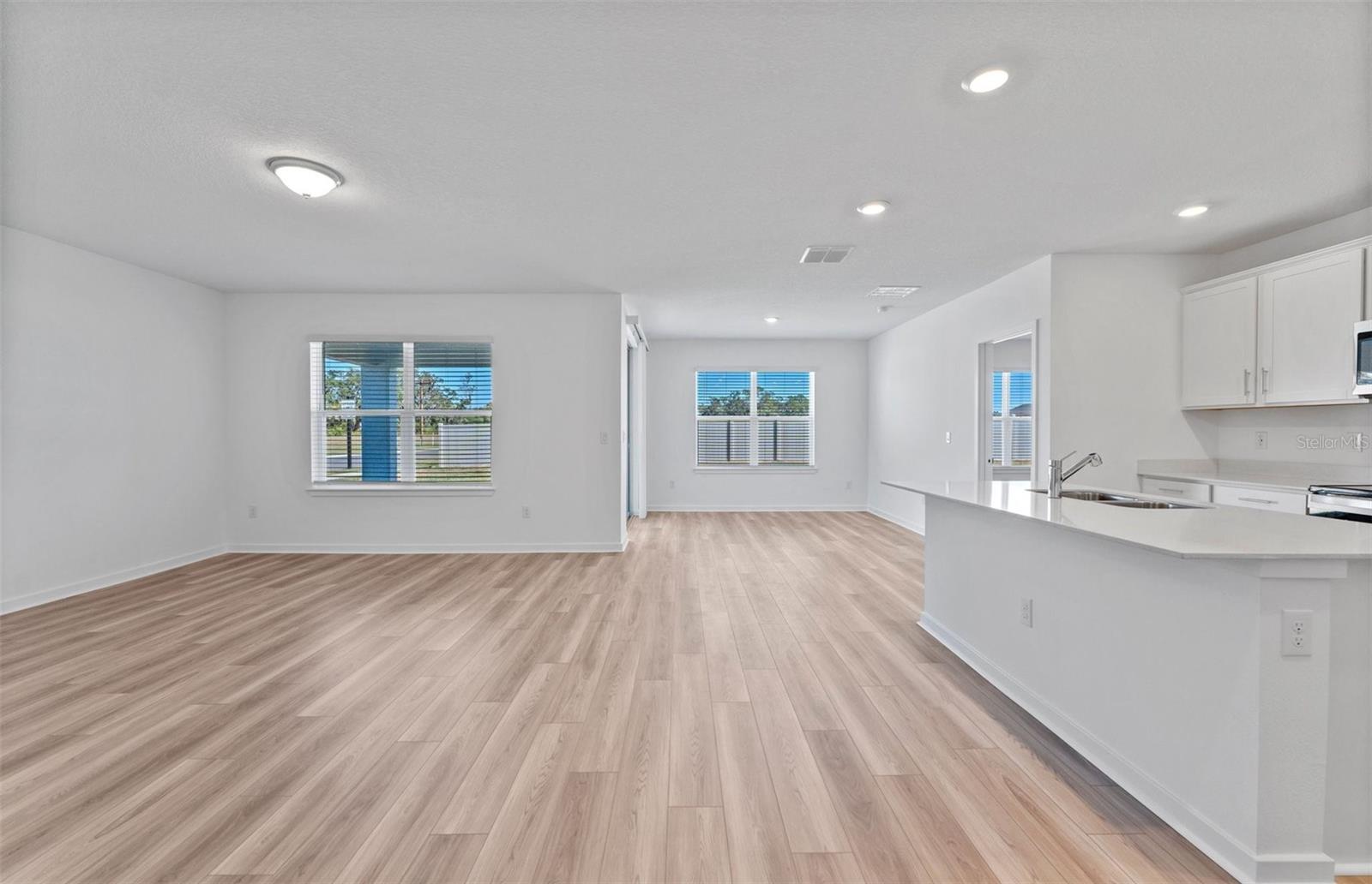 OAKFIELD LAKES - Residential