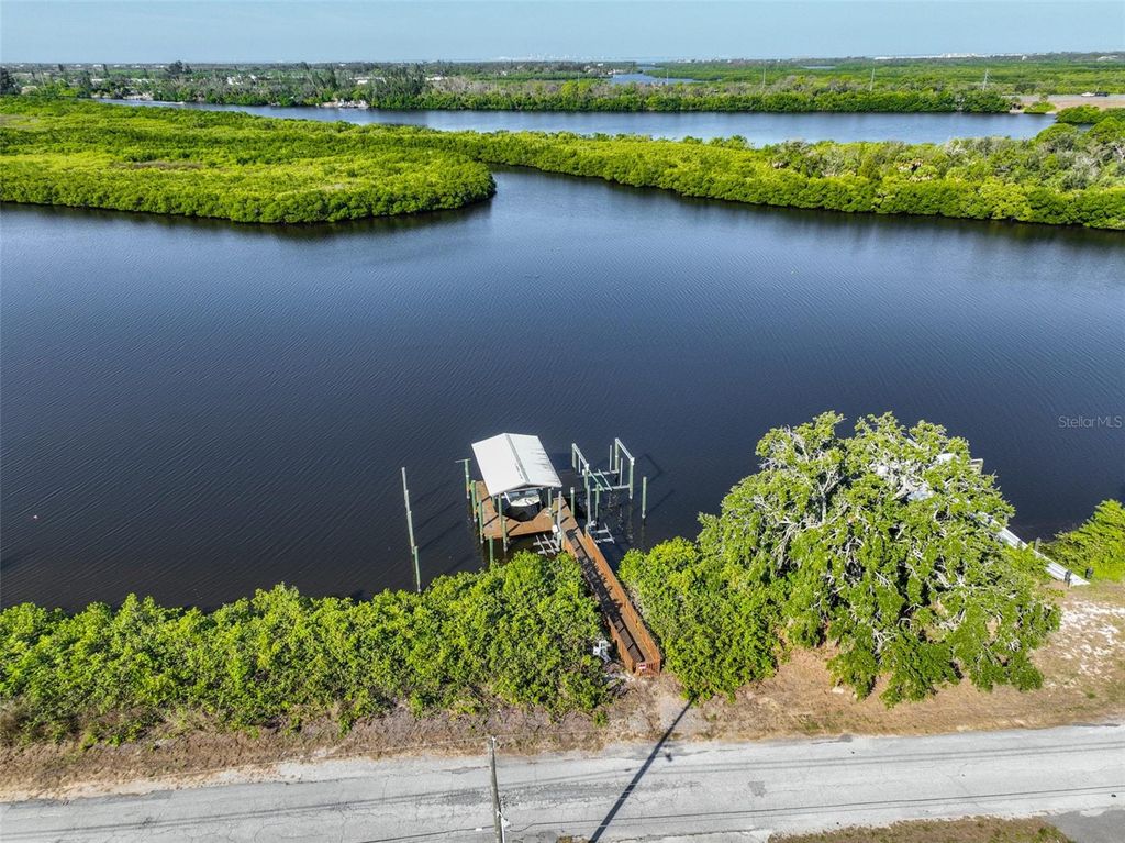 Photo of 1706 Saffold Park Drive, Ruskin, FL 33570 (MLS # TB8454226)