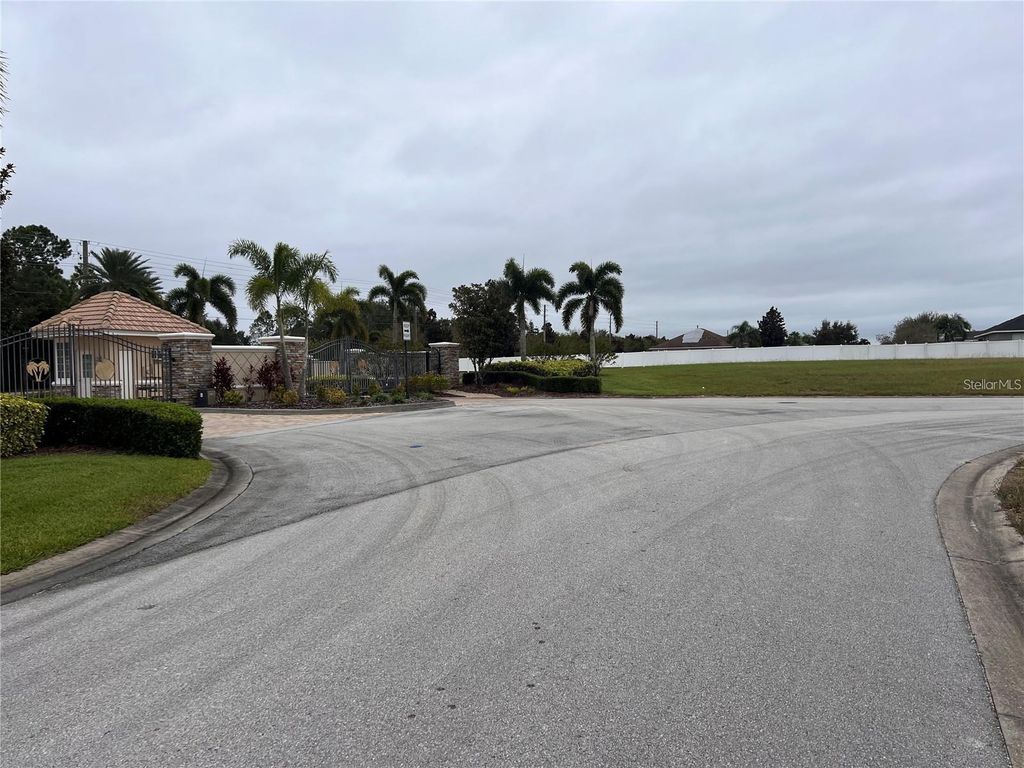 Photo of 4311 Emerald Palms Boulevard, Winter Haven, FL 33884 (MLS # L4957293)