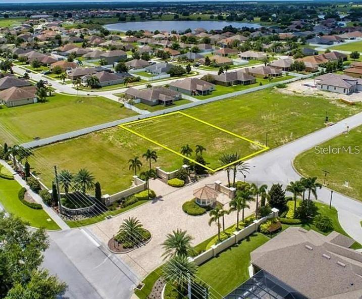 EMERALD PALMS - Land