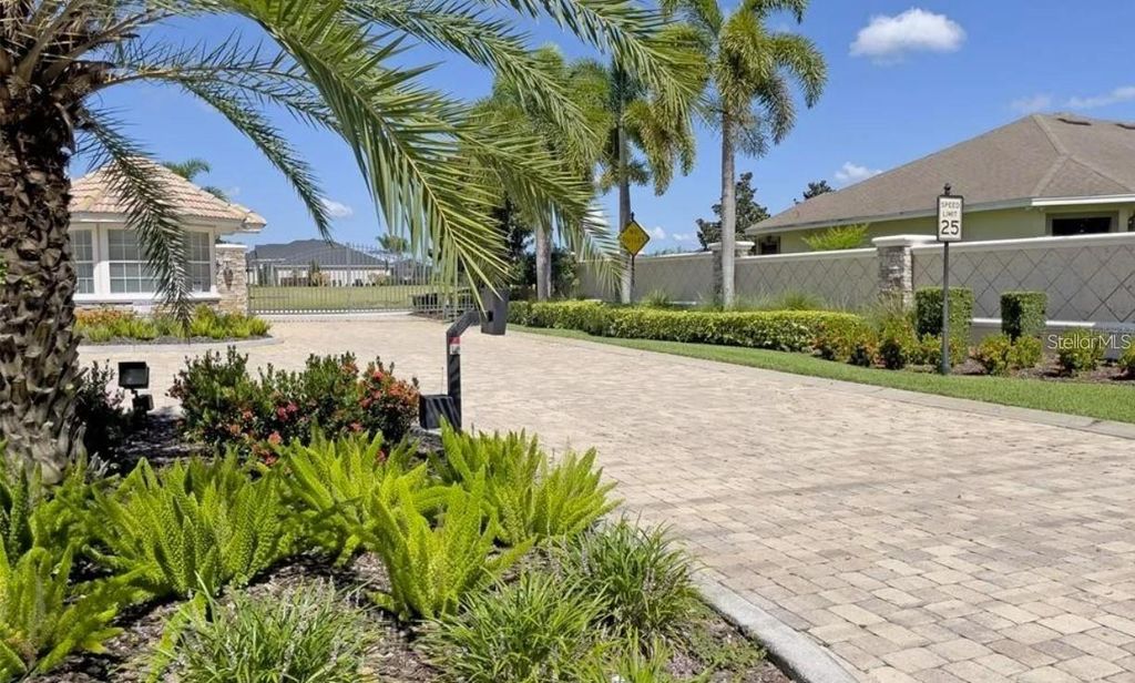 Photo of 4311 Emerald Palms Boulevard, Winter Haven, FL 33884 (MLS # L4957293)