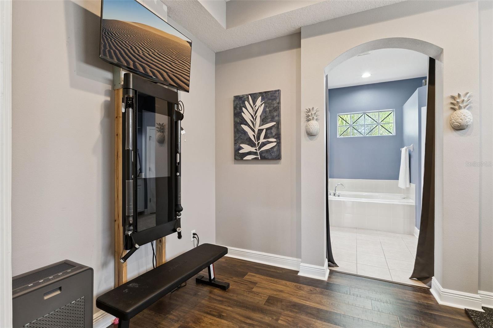 BRENTWOOD CLUB - Residential