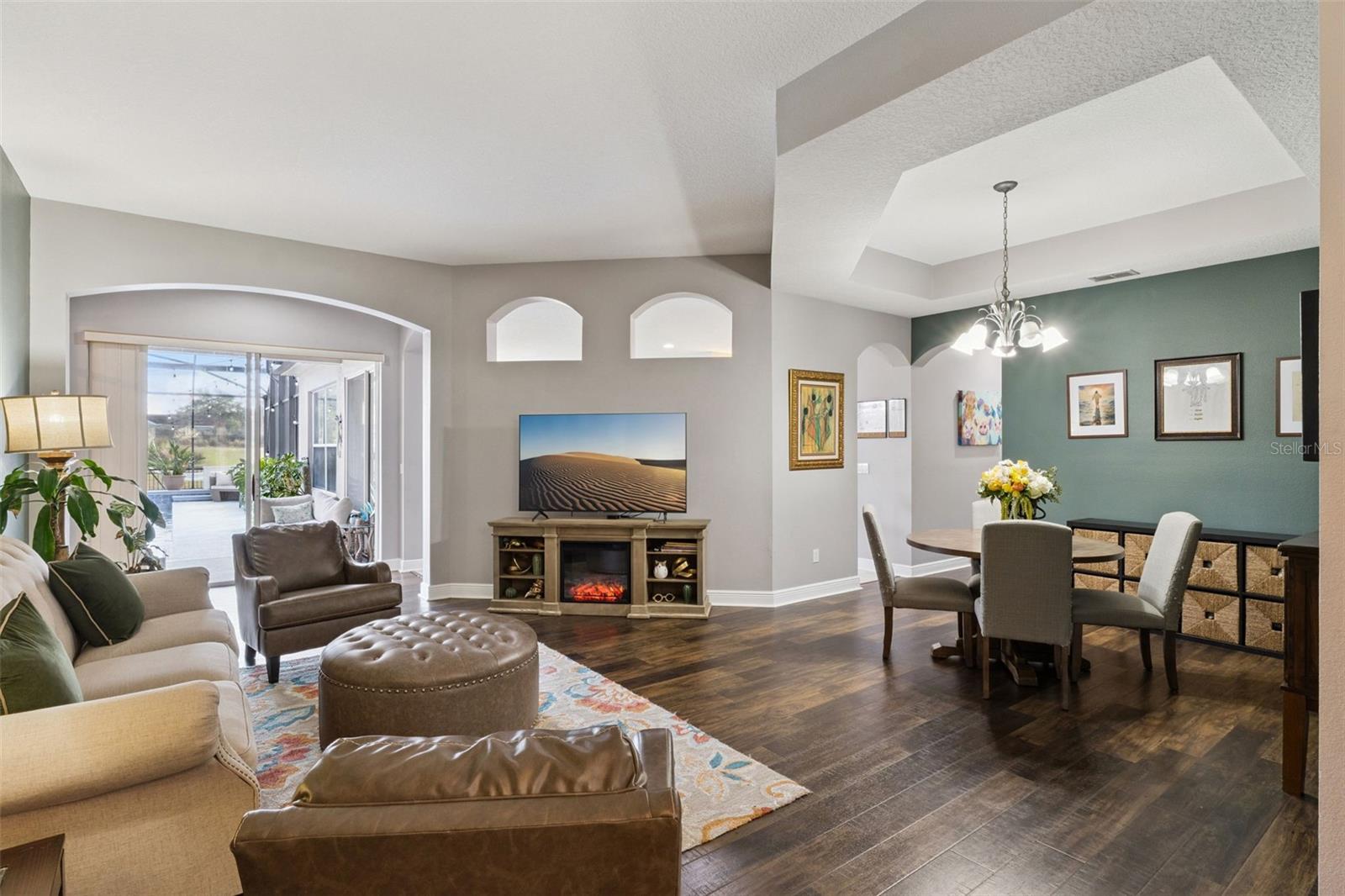 BRENTWOOD CLUB - Residential