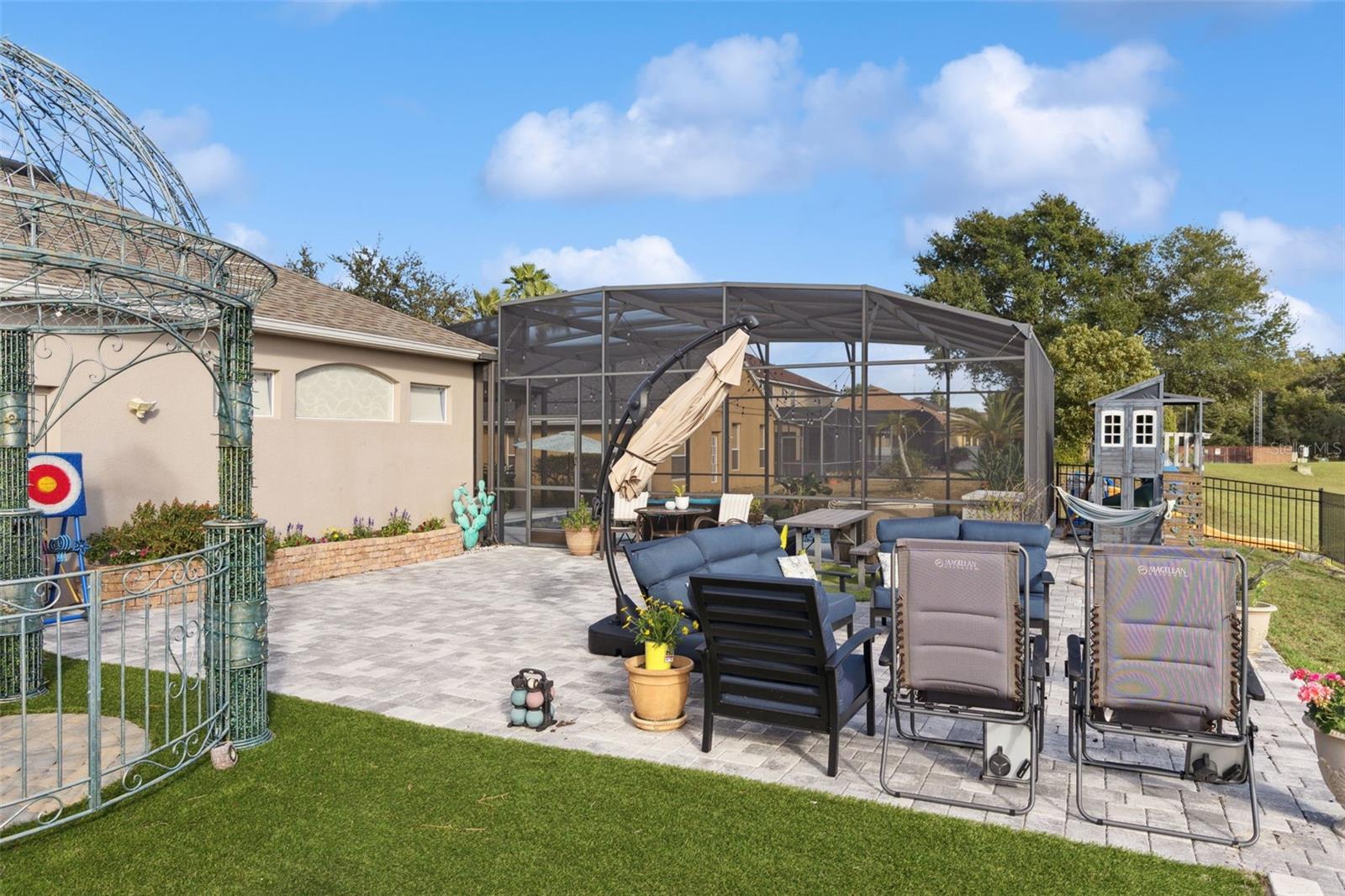 BRENTWOOD CLUB - Residential