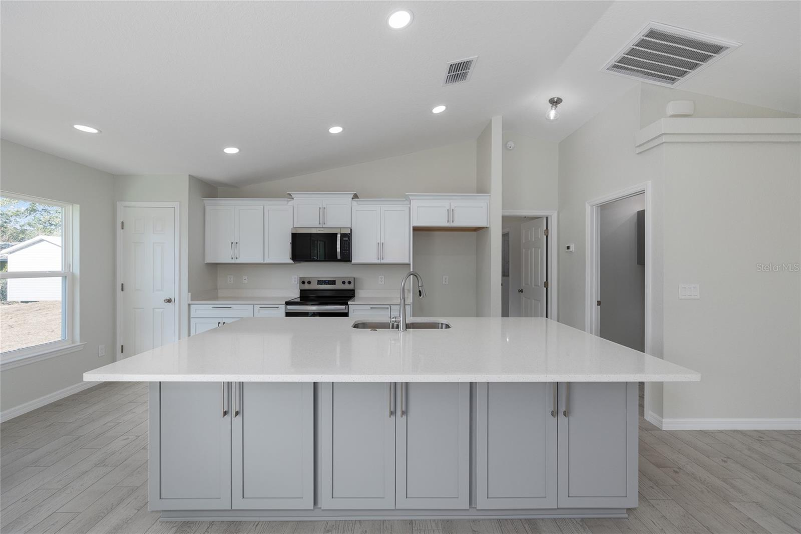 SILVER SPGS SHORES UN 19 - Residential