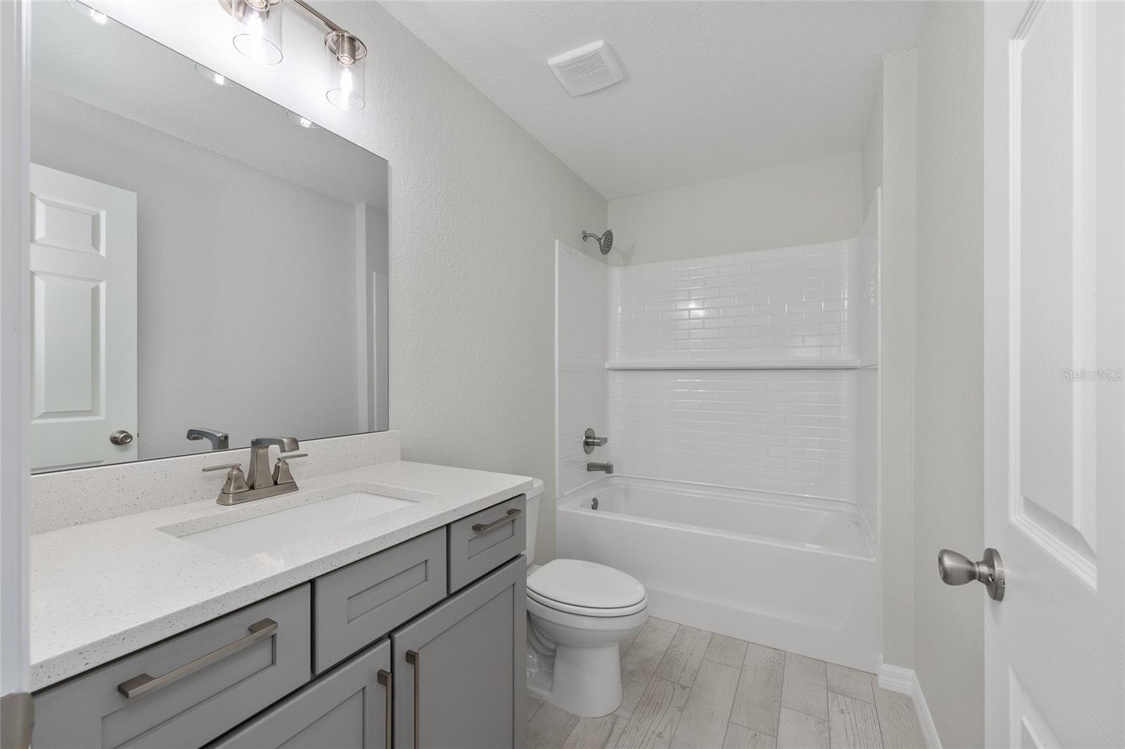 SILVER SPGS SHORES UN 19 - Residential