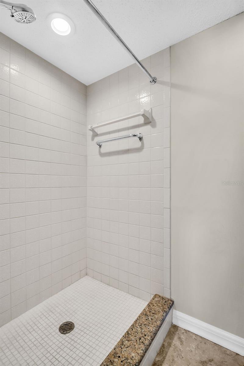 MONTMARTRE CONDO - Residential