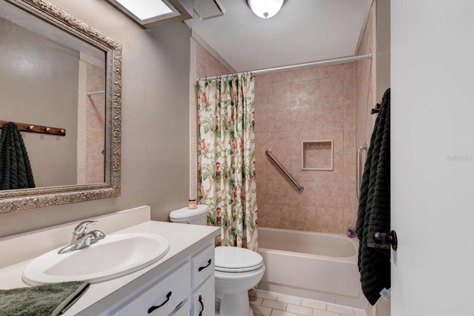 SCOTTISH HIGHLANDS CONDO PH B - Residential